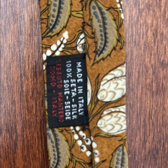 Joseph Abboud Autumnal Floral Tie in Brown and Cream, 100% Silk, Made in Italy - Picture 11 of 11